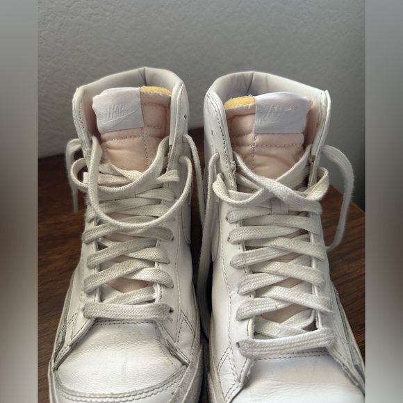Nike "Blazer Mid '77" W - White / White 6.5 - Picture 4 of 8